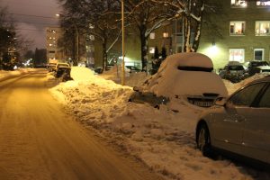 Snø og gateparkering i BGO (12)